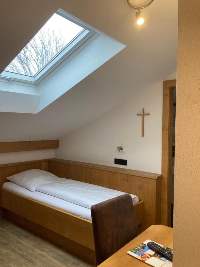 Beim Huber In Linden Hotel Linden  Bilik gambar