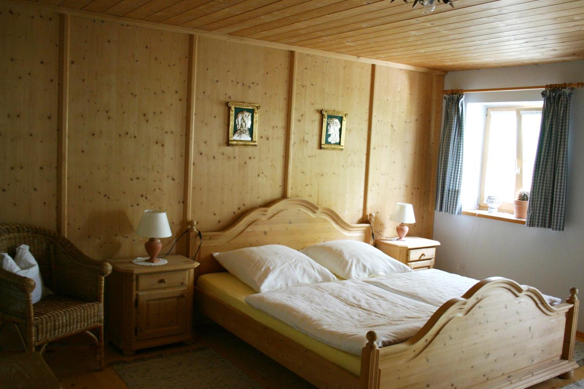 Beim Huber In Linden Hotel Linden  Bilik gambar
